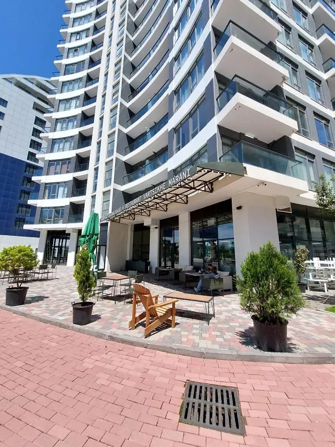 White Sails Apartments Overlooking The Sea, City And Park Batoemi
