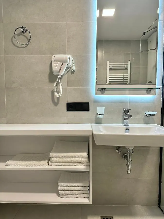 White Sails Apartments Overlooking The Sea, City And Park Batumi